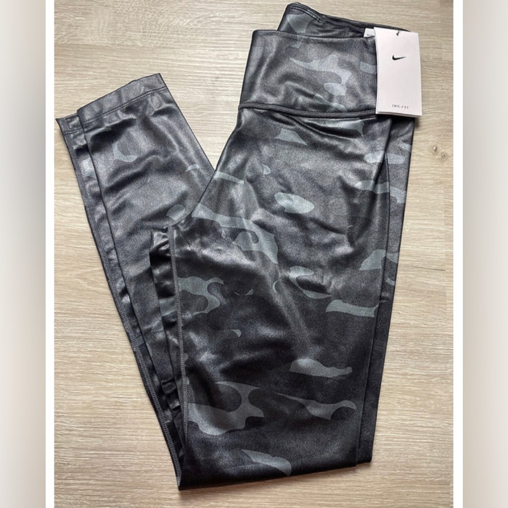Nike Women’s Camo Shine Mid Rise Full Length Legging